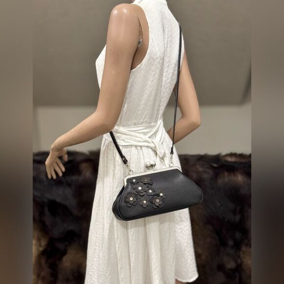 Handmade Attached Leather Flowers & Deer Hide Leather Kisslock Bag/Multi Use Bag - Picture 9 of 17